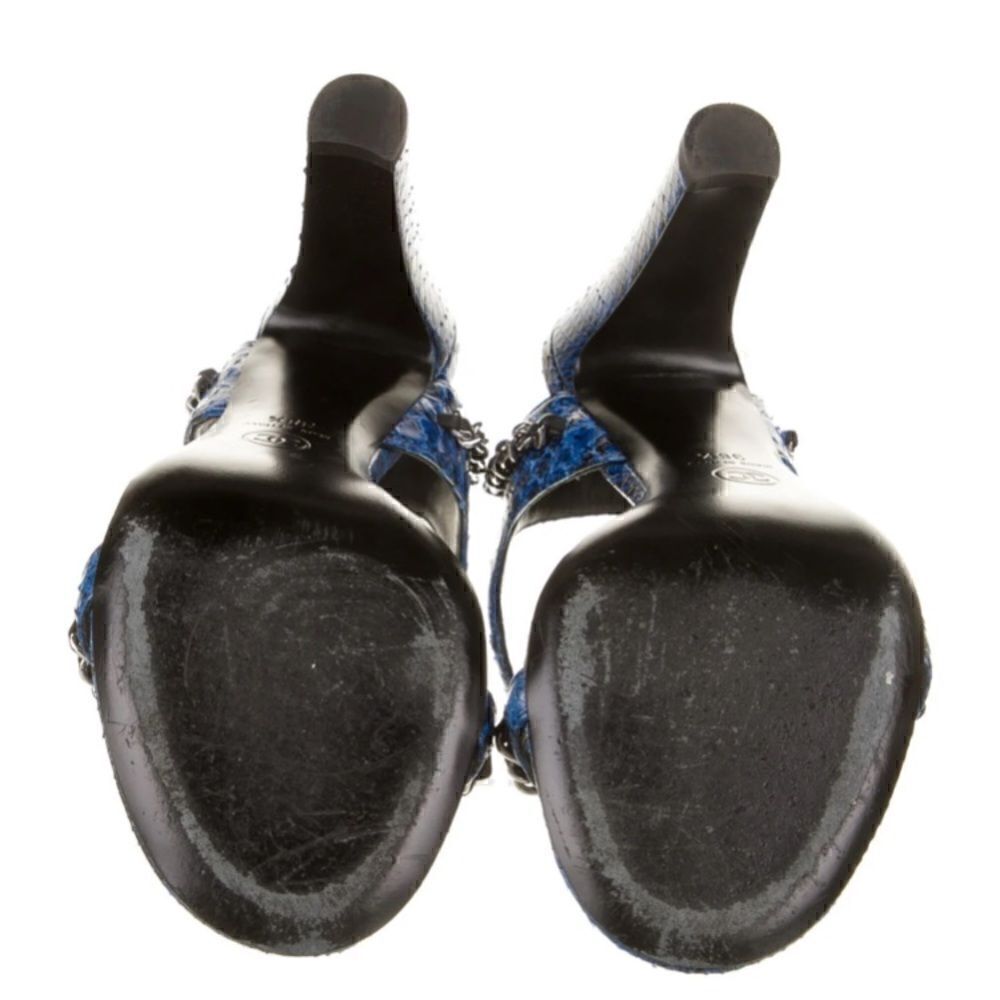 CHANEL Blue Python Heels Chainlink Detail/CC Logo |size: EU 38.5| - Picture 5 of 6